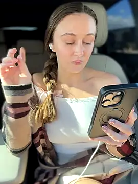 lunagirl13 online show from 11.28.25