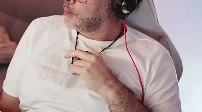 Snapshot of Sanders_White chatting on 02.23.25 Sanders White online show from 02.23.25