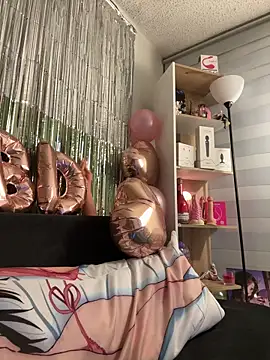 lilly sweett online show from 12.16.25