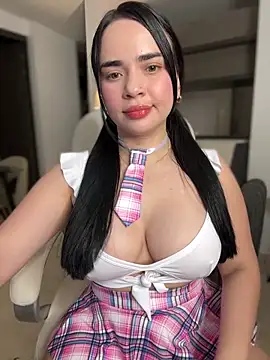 Snapshot of GeorginaJones chatting on 01.23.25 GeorginaJones online show from 01.23.25