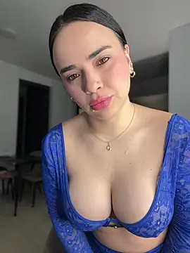 Snapshot of GeorginaJones chatting on 03.14.25 GeorginaJones online show from 03.14.25