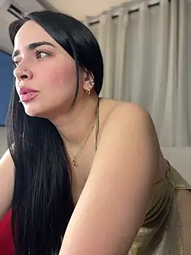 Snapshot of GeorginaJones chatting on 03.16.25 GeorginaJones online show from 03.16.25