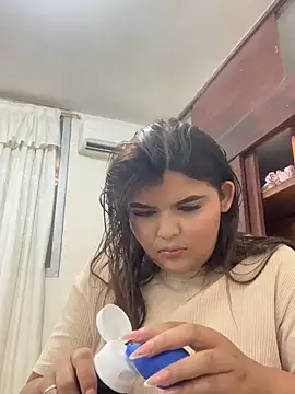 Snapshot of Lia_sexx chatting on 10.28.25 Lia sexx online show from 10.28.25