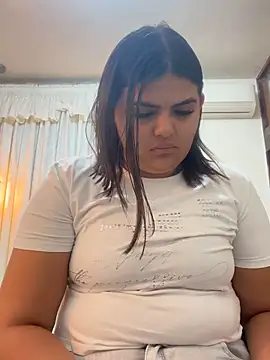 Snapshot of Lia_sexx chatting on 04.19.26 Lia sexx online show from 04.19.26