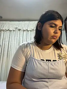 Snapshot of Lia_sexx chatting on 04.21.26 Lia sexx online show from 04.21.26