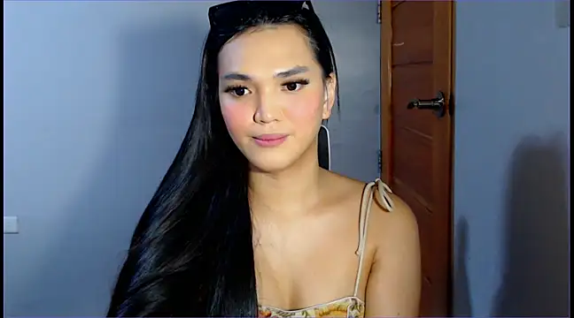 Snapshot of WONDERWOMAN2023 chatting on 12.26.24 WONDERWOMAN2023 online show from 12.26.24