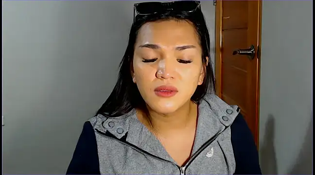 Snapshot of WONDERWOMAN2023 chatting on 02.24.25 WONDERWOMAN2023 online show from 02.24.25