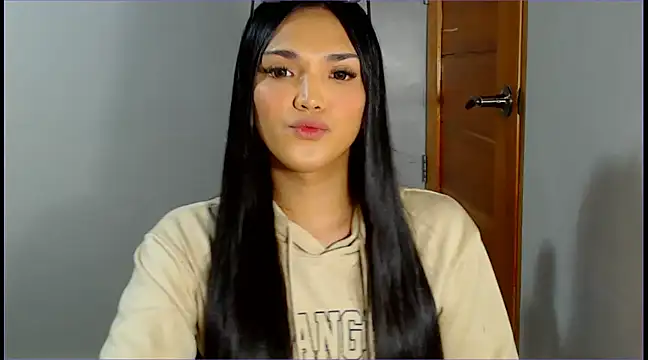 Snapshot of WONDERWOMAN2023 chatting on 03.16.25 WONDERWOMAN2023 online show from 03.16.25