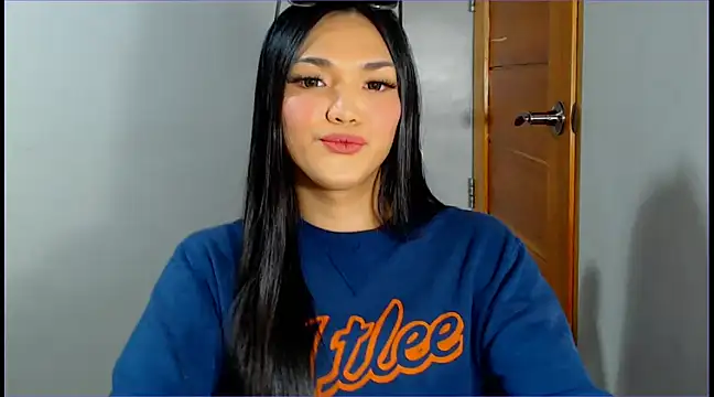 Snapshot of WONDERWOMAN2023 chatting on 03.20.25 WONDERWOMAN2023 online show from 03.20.25