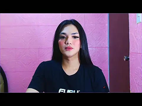 Snapshot of WONDERWOMAN2023 chatting on 09.15.25 WONDERWOMAN2023 online show from 09.15.25