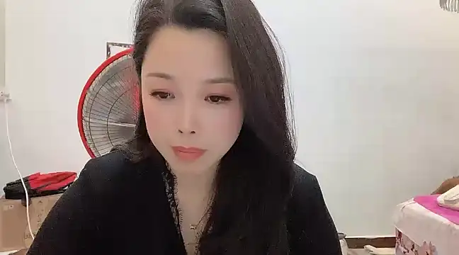 Snapshot of kk_lele chatting on 02.20.25 kk lele online show from 02.20.25