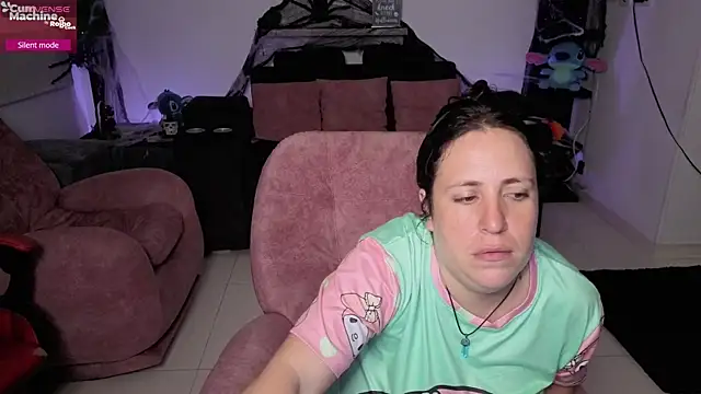 valery adams1 online show from 10.17.25