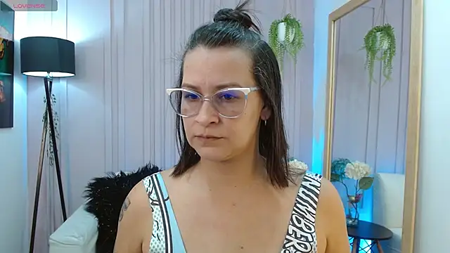 Snapshot of Britney_taylor_ chatting on 12.28.24 Britney taylor online show from 12.28.24