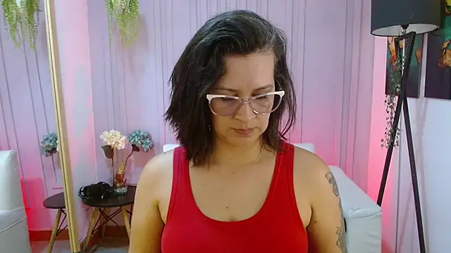 Snapshot of Britney_taylor_ chatting on 01.28.25 Britney taylor online show from 01.28.25