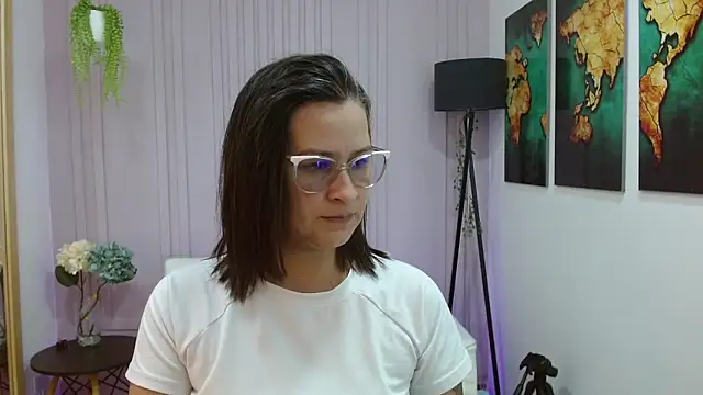 Snapshot of Britney_taylor_ chatting on 02.13.25 Britney taylor online show from 02.13.25