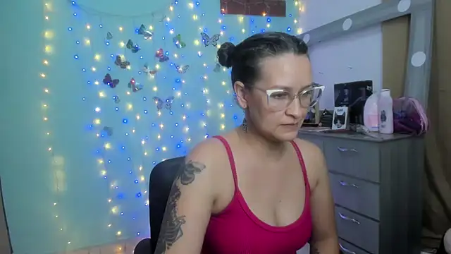 Snapshot of Britney_taylor_ chatting on 02.22.25 Britney taylor online show from 02.22.25