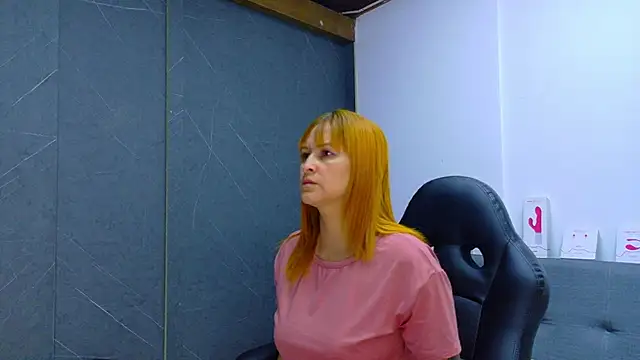 Snapshot of Britney_taylor_ chatting on 02.02.26 Britney taylor online show from 02.02.26