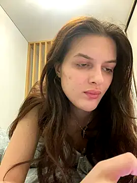 Snapshot of little_belucci chatting on 12.04.24 little belucci online show from 12.04.24