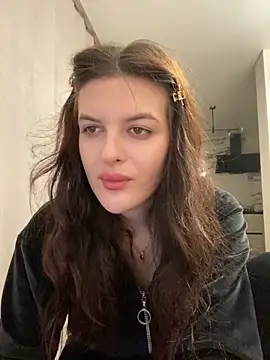 Snapshot of little_belucci chatting on 12.12.24 little belucci online show from 12.12.24