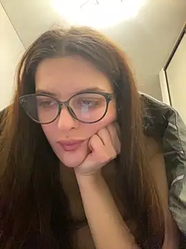 Snapshot of little_belucci chatting on 01.25.25 little belucci online show from 01.25.25