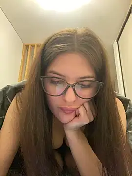 Snapshot of little_belucci chatting on 02.03.25 little belucci online show from 02.03.25