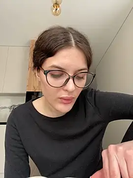 Snapshot of little_belucci chatting on 02.05.25 little belucci online show from 02.05.25
