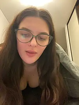 Snapshot of little_belucci chatting on 02.08.25 little belucci online show from 02.08.25