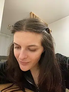 Snapshot of little_belucci chatting on 02.10.25 little belucci online show from 02.10.25