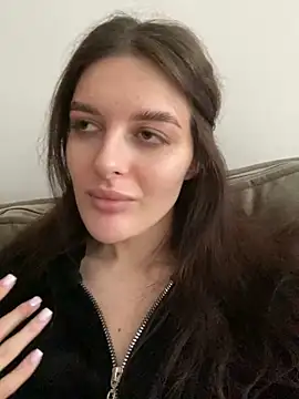Snapshot of little_belucci chatting on 02.14.25 little belucci online show from 02.14.25