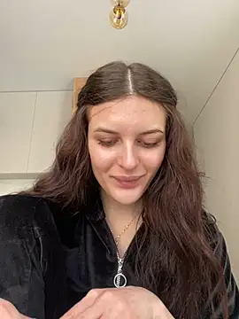 Snapshot of little_belucci chatting on 02.21.25 little belucci online show from 02.21.25