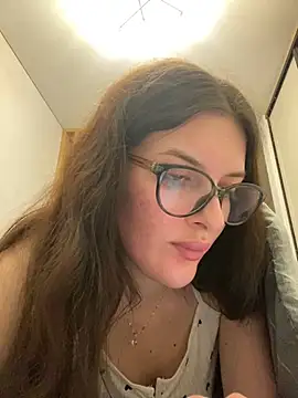 Snapshot of little_belucci chatting on 02.21.25 little belucci online show from 02.21.25