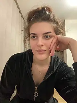 Snapshot of little_belucci chatting on 03.13.25 little belucci online show from 03.13.25