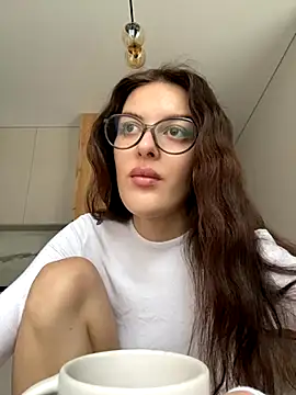 Snapshot of little_belucci chatting on 10.11.25 little belucci online show from 10.11.25