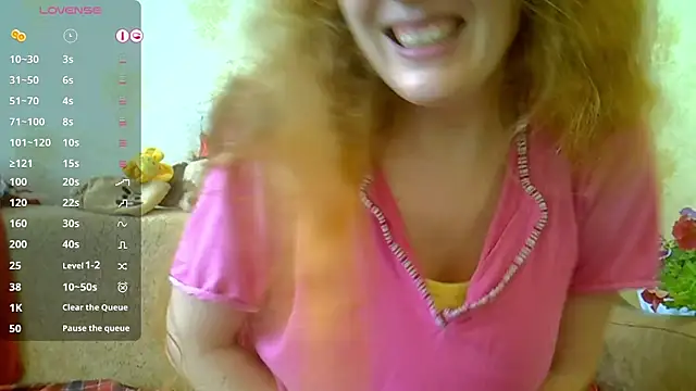 Snapshot of LexxNikki chatting on 07.07.26 LexxNikki online show from 07.07.26