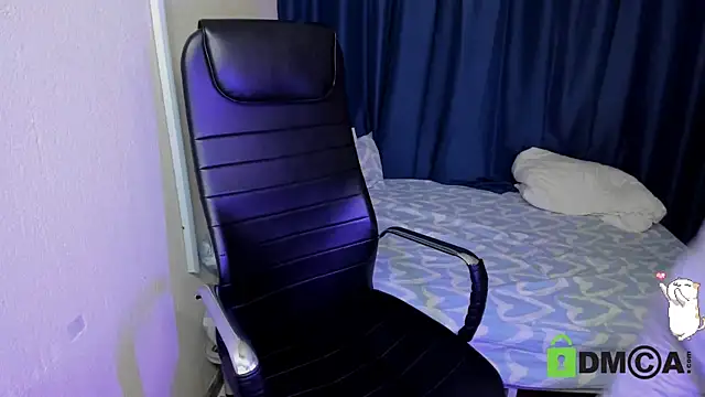 Snapshot of _Alicia_Fox_ chatting on 02.09.25 Alicia Fox online show from 02.09.25