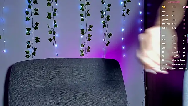 Snapshot of ADELINA_CONTE chatting on 04.25.26 ADELINA CONTE online show from 04.25.26