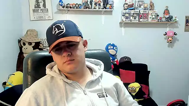 Snapshot of ney_22 chatting on 04.25.26 ney 22 online show from 04.25.26