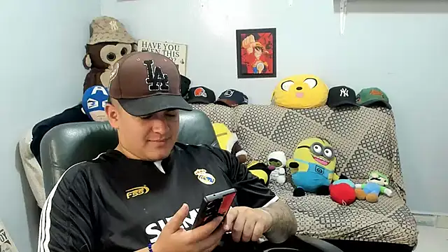 Snapshot of ney_22 chatting on 05.14.26 ney 22 online show from 05.14.26