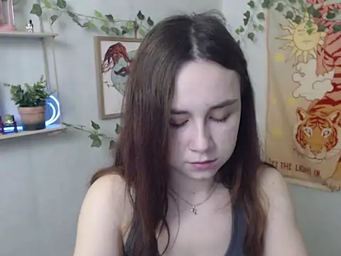 Snapshot of VeryVeryVeryShy_ chatting on 04.03.26 VeryVeryVeryShy online show from 04.03.26