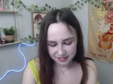 Snapshot of VeryVeryVeryShy_ chatting on 04.18.26 VeryVeryVeryShy online show from 04.18.26