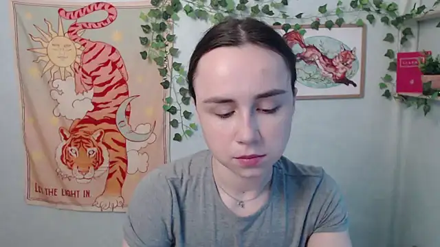 Snapshot of VeryVeryVeryShy_ chatting on 05.23.26 VeryVeryVeryShy online show from 05.23.26