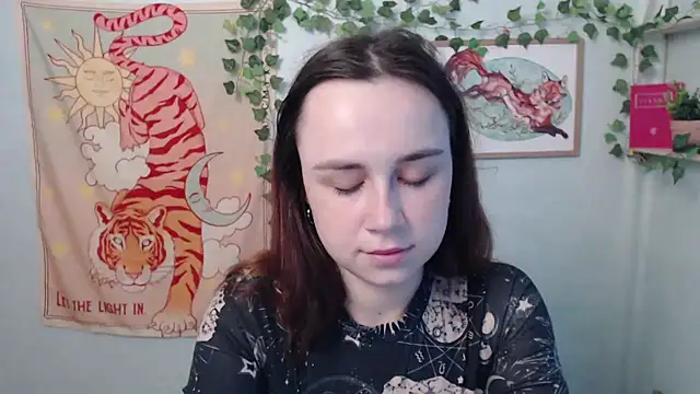 Snapshot of VeryVeryVeryShy_ chatting on 05.28.26 VeryVeryVeryShy online show from 05.28.26