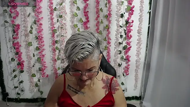 bety-cum2 online show from 02.04.25