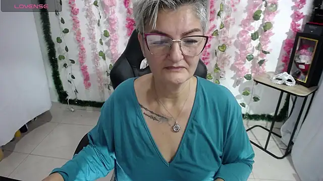 bety-cum2 online show from 02.23.25