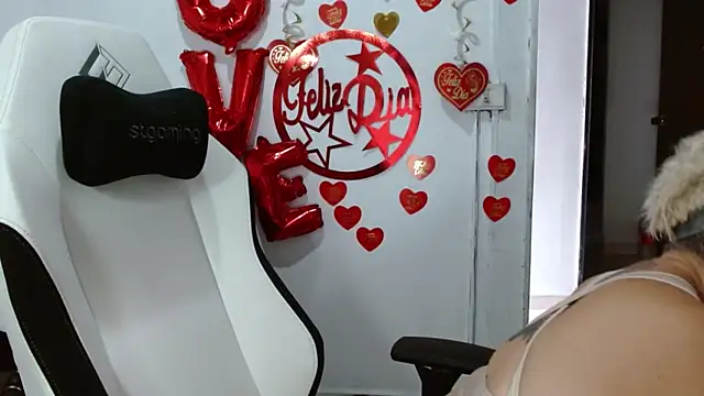 bety-cum2 online show from 02.12.26