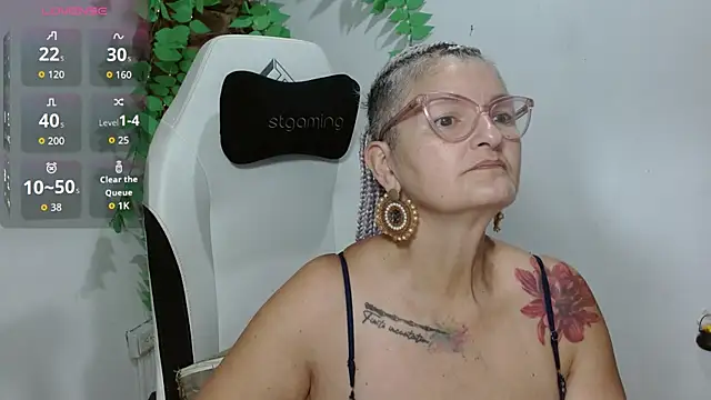 Snapshot of bety-cum2 chatting on 03.25.26 bety-cum2 online show from 03.25.26