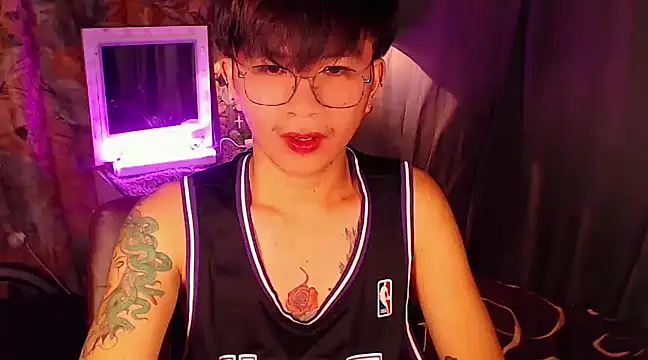 Snapshot of Sexy_Handsome_Drex chatting on 12.03.24 Sexy Handsome Drex online show from 12.03.24