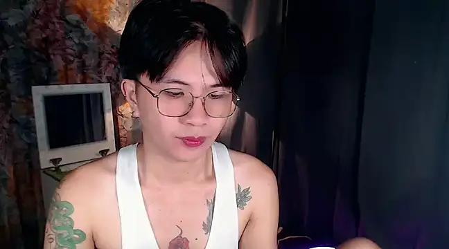 Snapshot of Sexy_Handsome_Drex chatting on 01.14.25 Sexy Handsome Drex online show from 01.14.25