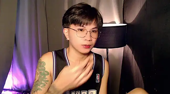 Snapshot of Sexy_Handsome_Drex chatting on 03.22.25 Sexy Handsome Drex online show from 03.22.25