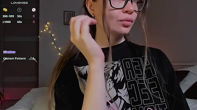 Snapshot of Virtual_Girll chatting on 09.24.25 Virtual Girll online show from 09.24.25